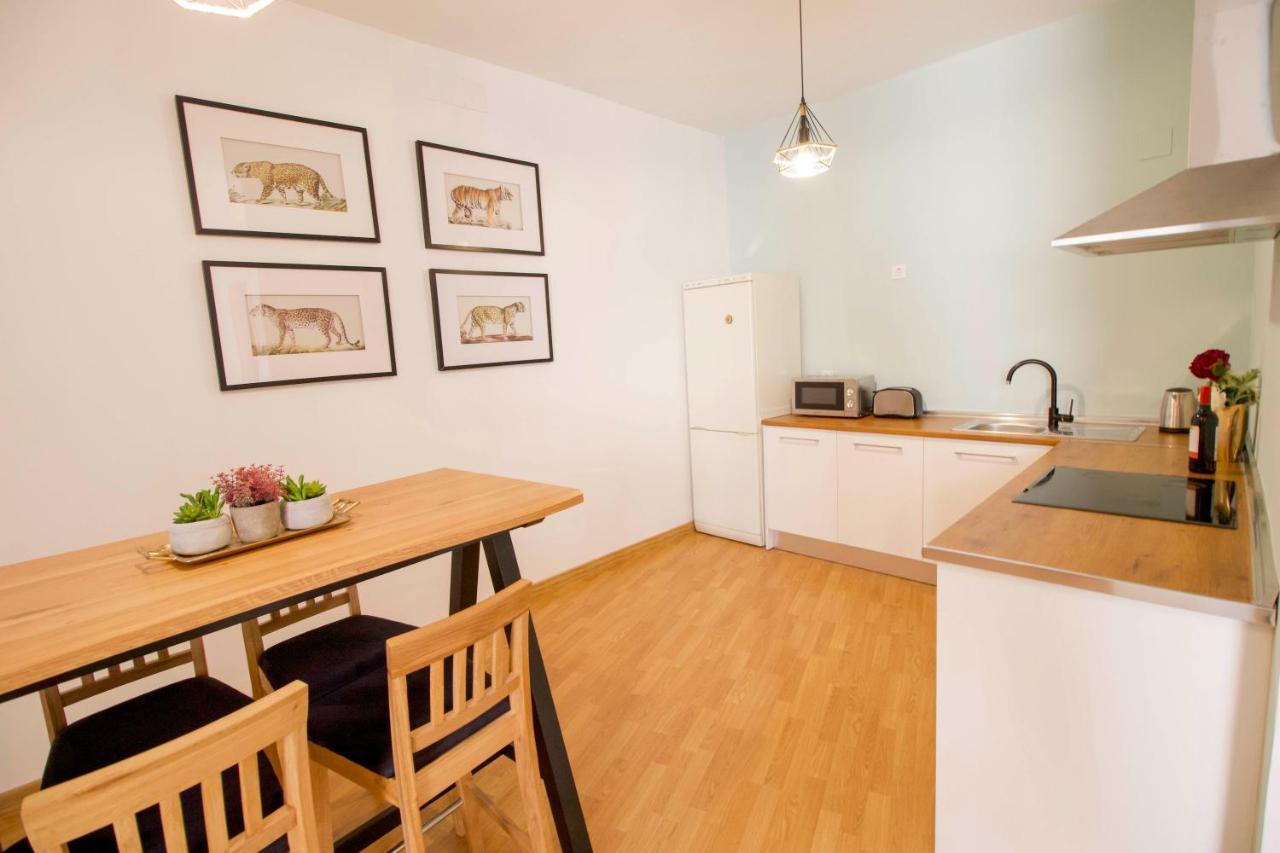Apartments Ole - Tetuan Σεβίλλη Εξωτερικό φωτογραφία